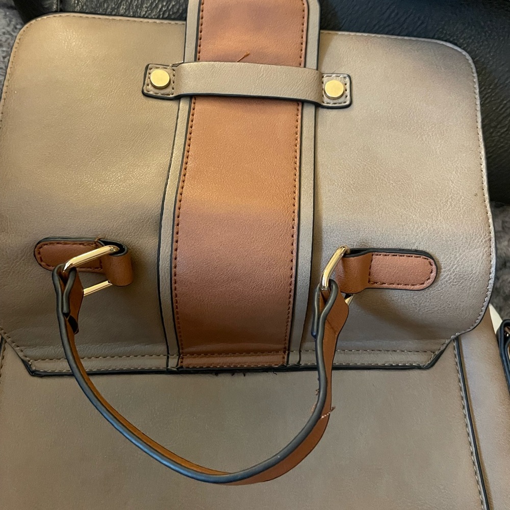 Cross Body Purse - Picture 2 of 6